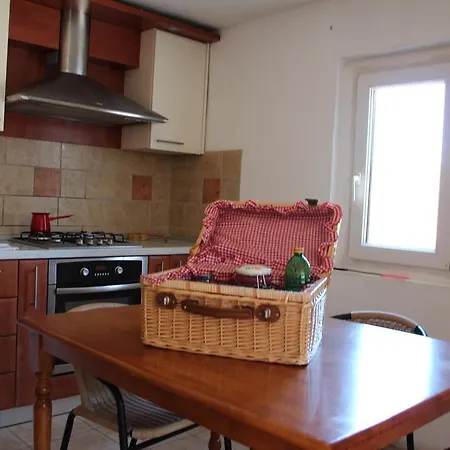 Salini Apartments * Šestanovac